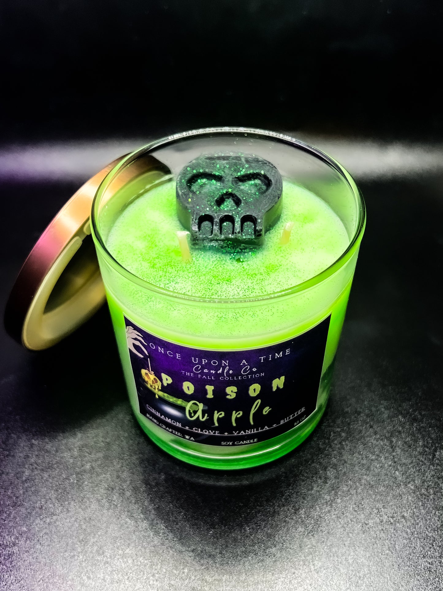 Poison Apple Soy Wax Candle-Apples, sugar, pie crust