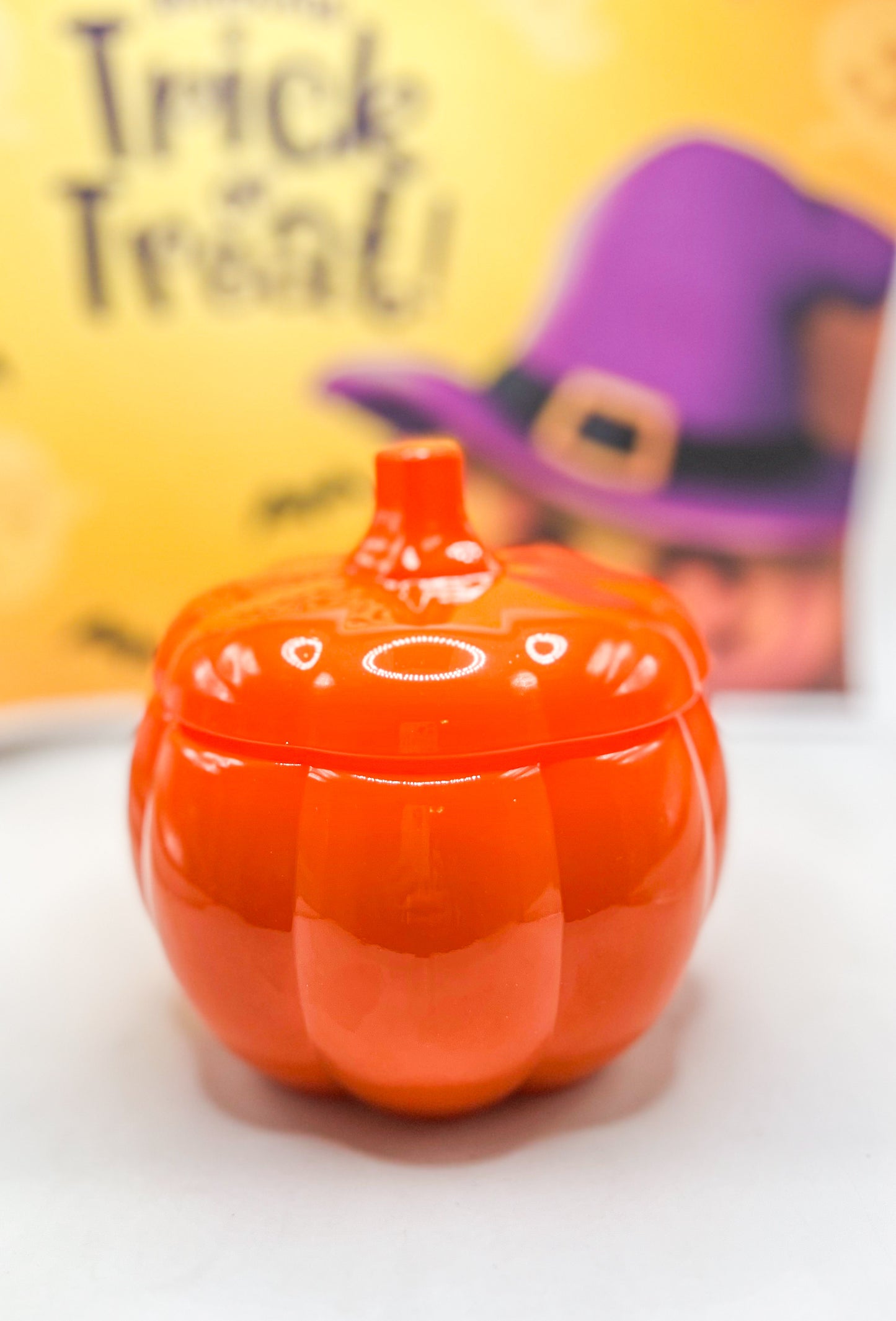 Trick or Treat Soy Wax Candle-Pumpkin, persimmon, and oranges