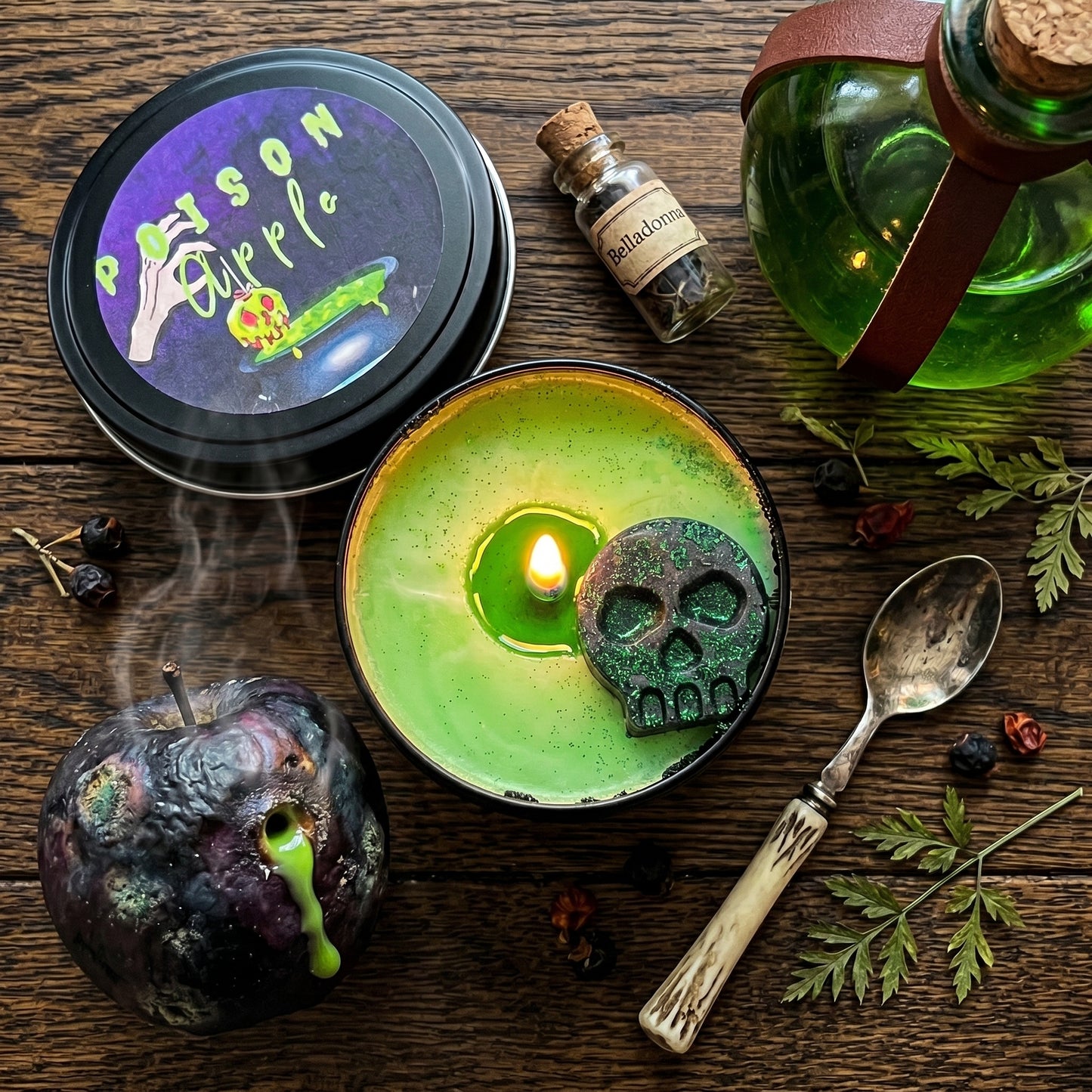 Poison Apple Soy Wax Candle-Apples, sugar, pie crust